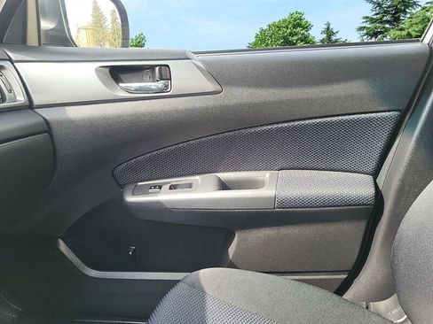 Used 2012 Subaru Forester 2.5X Premium w/ Popular Pkg 3 image 22