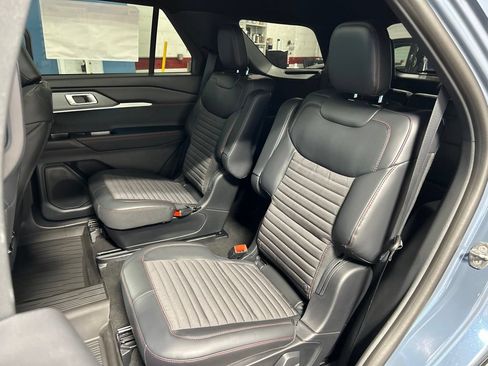 New 2026 Ford Explorer ST-Line w/ ST-Line Street Pack AWD/4WD image 36
