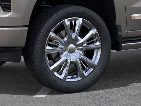New 2026 Chevrolet Silverado 1500 High Country w/ High Country Premium Package AWD/4WD image 9