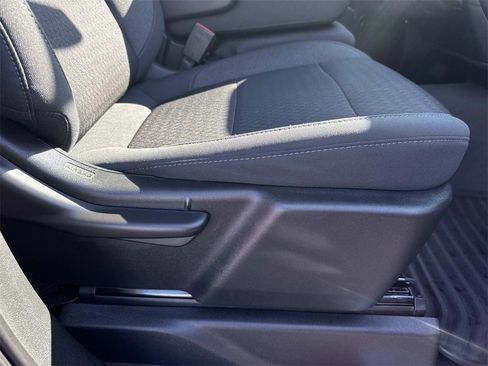 Used 2022 Chevrolet Silverado 1500 LT image 25