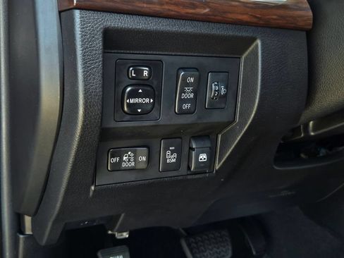 Used 2015 Toyota Tundra Limited w/ Limited Premium Package AWD/4WD image 20