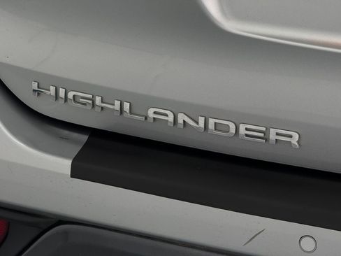 Used 2021 Toyota Highlander Limited AWD/4WD image 25