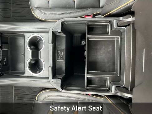 Certified 2021 GMC Yukon AT4 w/ AT4 Premium Plus Package AWD/4WD image 22