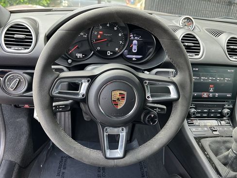 Used 2022 Porsche 718 Cayman image 33