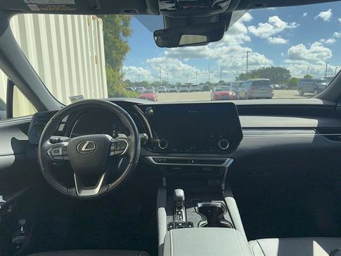 Used 2025 Lexus RX 350 Premium w/ Accessory Package (Z1) FWD image 3