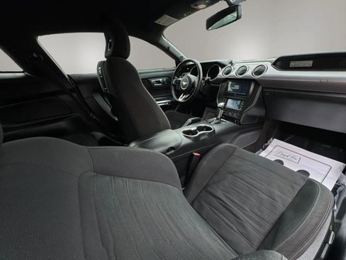 Used 2017 Ford Mustang GT RWD image 13