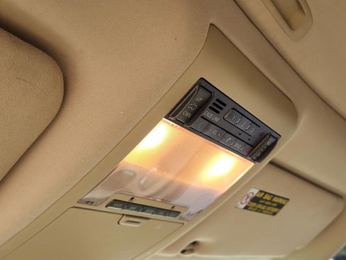 Used 2009 Lexus LX 570 4WD image 34