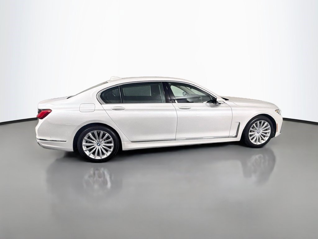 Used 2020 BMW 740i RWD image 11