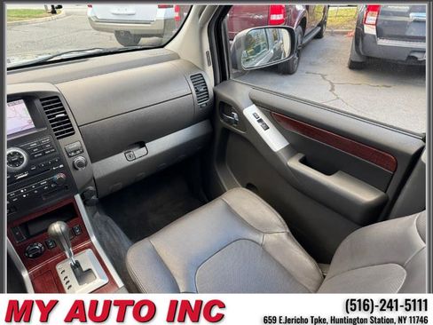 Used 2012 Nissan Pathfinder LE image 14