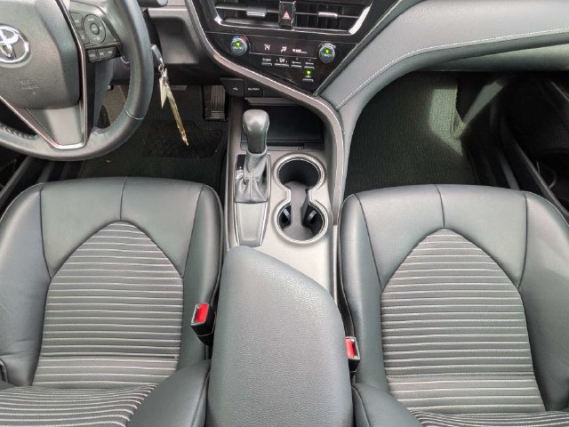 Used 2021 Toyota Camry SE FWD image 17