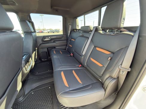 Used 2024 GMC Sierra 2500 AT4 w/ Technology Package image 17