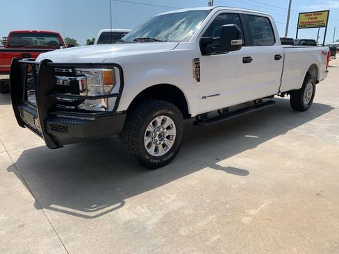 Used 2022 Ford F250 XL w/ STX Appearance Package AWD/4WD image 3