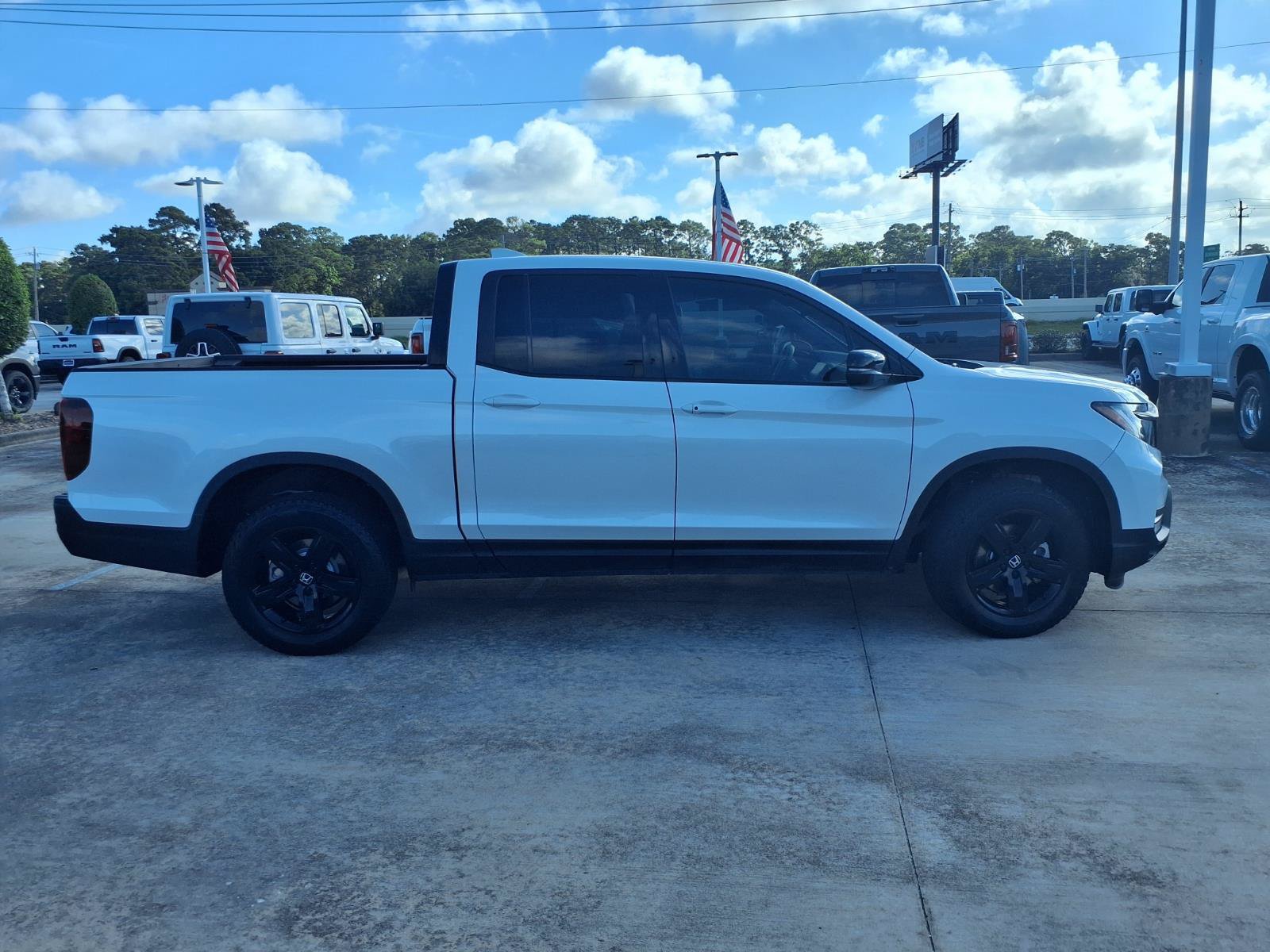 Used 2023 Honda Ridgeline Black Edition image 7
