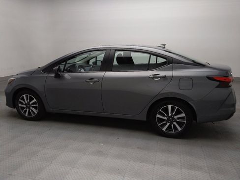 Used 2025 Nissan Versa SV FWD image 3