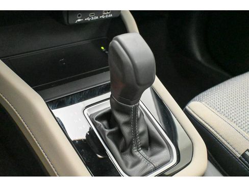 Used 2025 Subaru Forester Premium image 24