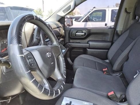 Used 2022 Chevrolet Silverado 1500 Custom Trail Boss AWD/4WD image 7