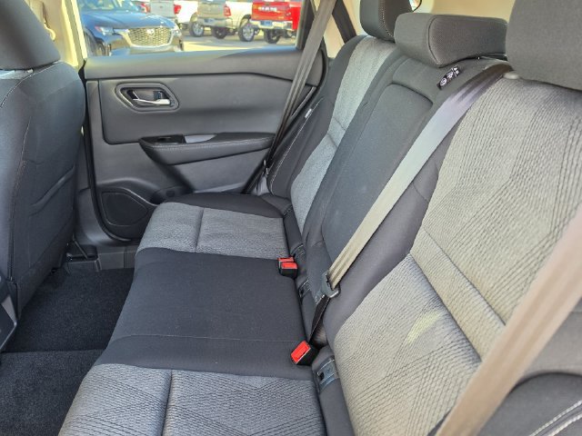 Used 2026 Nissan Rogue SV w/ Cold Weather Package FWD image 12