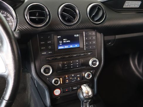 Used 2016 Ford Mustang Coupe RWD image 5