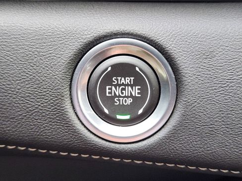 Certified 2023 Cadillac Escalade ESV Premium Luxury AWD/4WD image 20