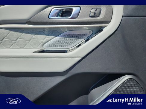 New 2025 Ford Explorer Platinum w/ LUX Leather Package image 13