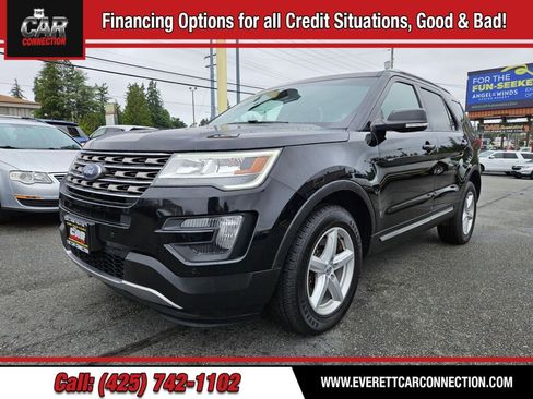 Used 2016 Ford Explorer XLT w/ Equipment Group 202A AWD/4WD image 1