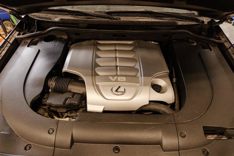 Used 2015 Lexus LX 570 4WD w/ Luxury Package image 45