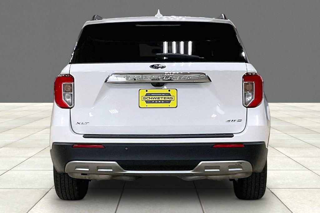 Certified 2024 Ford Explorer XLT w/ Equipment Group 202A AWD/4WD image 4