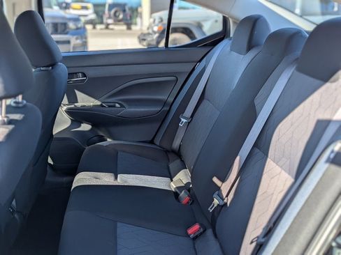 Used 2023 Nissan Versa SV image 9