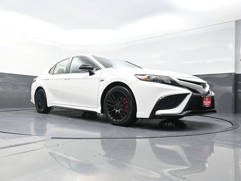 Used 2024 Toyota Camry SE FWD image 30