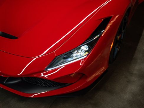 Used 2022 Ferrari F8 Tributo RWD image 15