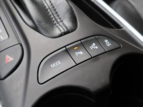 Used 2018 Chevrolet Volt Premier w/ Driver Confidence Package FWD image 18