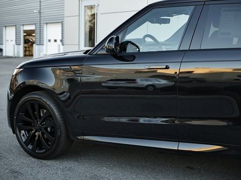 New 2026 Land Rover Range Rover Sport Dynamic SE image 8