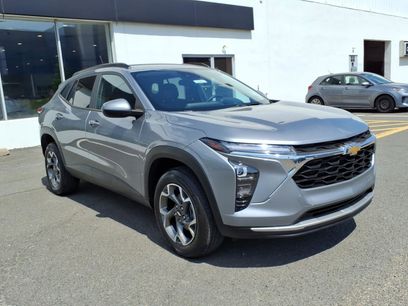 Certified 2024 Chevrolet Trax LT w/ Driver Confidence Package