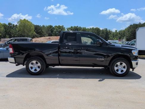 Used 2022 RAM 1500 Big Horn AWD/4WD image 3