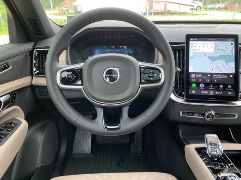 Used 2026 Volvo XC90 T8 Ultra w/ Protection Package AWD/4WD image 17
