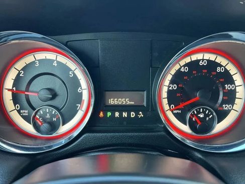 Used 2019 Dodge Grand Caravan SE FWD image 16