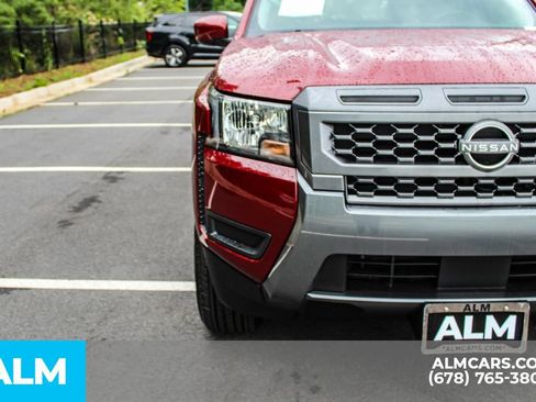 Used 2025 Nissan Frontier SV RWD image 10