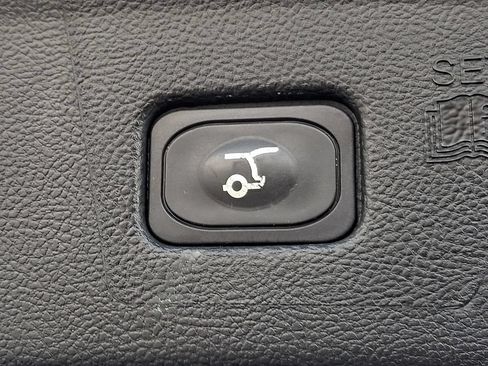 Used 2021 Ford Edge SEL w/ Convenience Package AWD/4WD image 30
