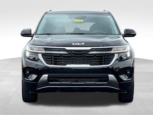 Used 2025 Kia Seltos S FWD image 2