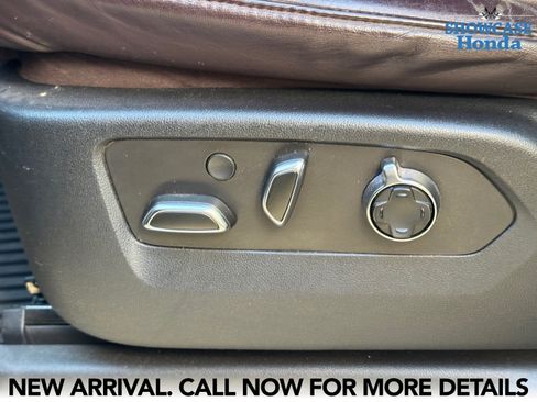 Used 2021 Cadillac Escalade Sport Platinum w/ LPO, ONYX Package image 13