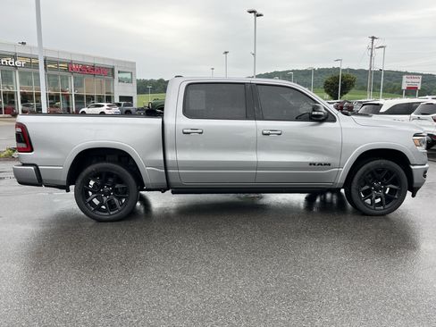 Used 2022 RAM 1500 Laramie AWD/4WD image 3