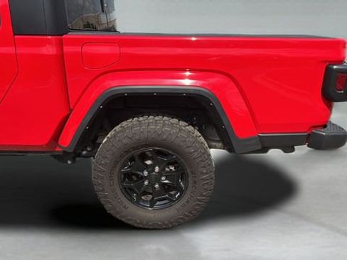 Used 2021 Jeep Gladiator Willys image 33