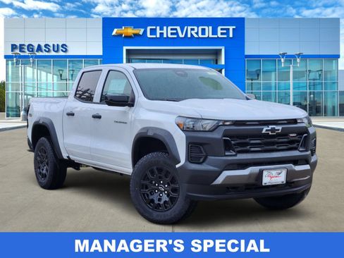 New 2026 Chevrolet Colorado Trail Boss AWD/4WD image 1