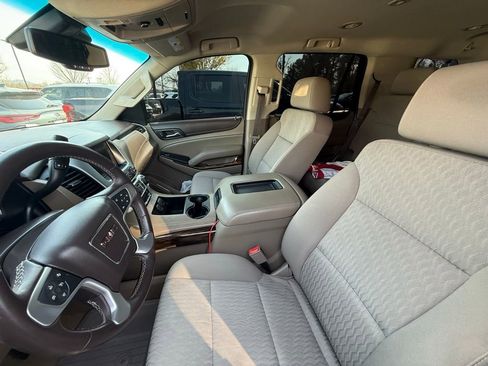 Used 2017 GMC Yukon SLE w/ SLE Value Package RWD image 35