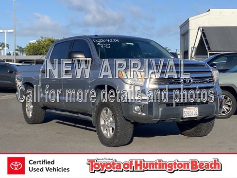 Used 2017 Toyota Tundra SR5 image 1
