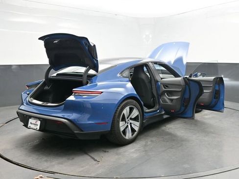 Used 2022 Porsche Taycan 4S image 49