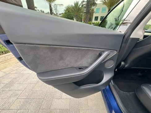 Used 2023 Tesla Model Y Long Range AWD/4WD image 33