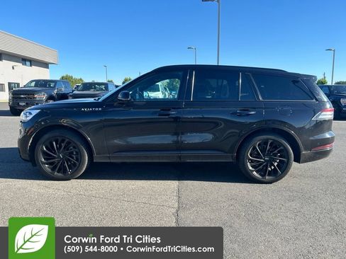Used 2023 Lincoln Aviator Reserve w/ Equipment Group 201A AWD/4WD image 4