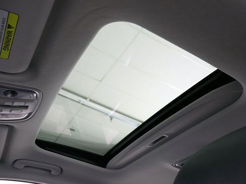 Used 2022 Kia Niro Touring Special Edition image 23