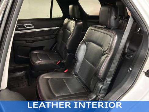 Used 2019 Ford Explorer Sport w/ Equipment Group 401A AWD/4WD image 18